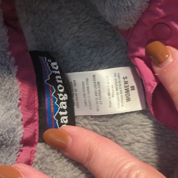 Patagonia Gray and Pink Fleece Pullover - Picture 7 of 8